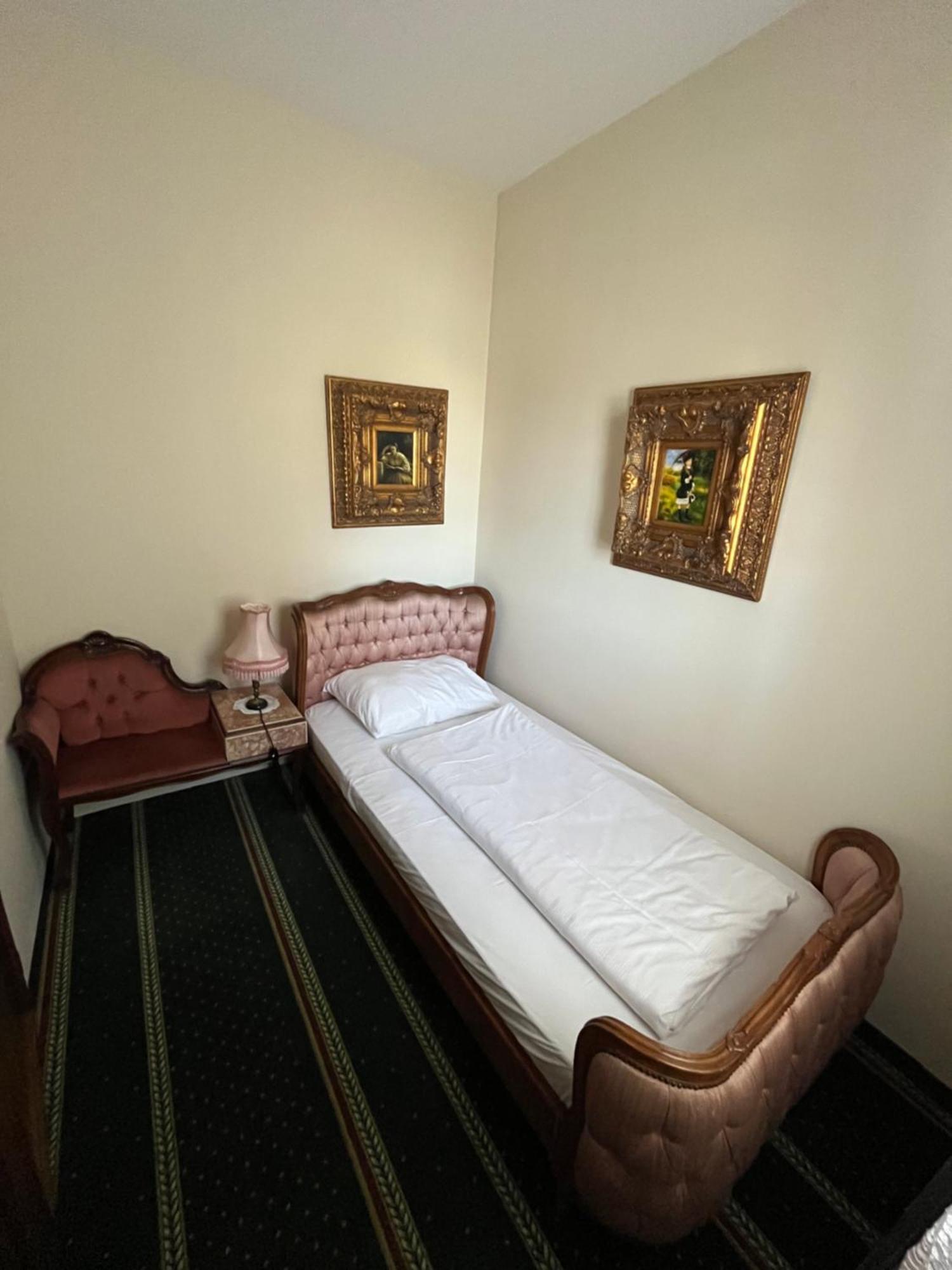 Hotel Razgorsek Velenje Kültér fotó